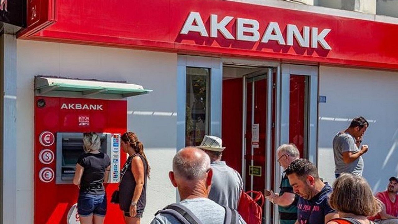 AKBANK Biraz Önce Açıkladı! 0.99 Faizlerle 75000 TL’ye Kadar Kredi Açıldı